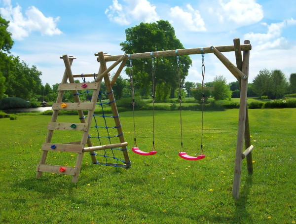 Doppelschaukel aus Rundholz in 380x230 cm mit Kletternetz, Schaukelsitze und Klettersteine