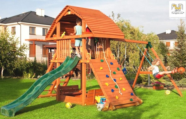 Spielturm mit Rutsche blau, Kletterwand, Sandkasten, Leiter, Holzdach und Dop...