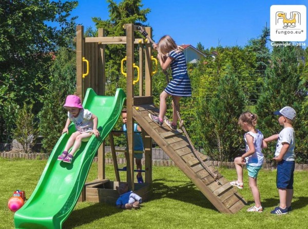Spielturm Funny 3 mit Rutsche grn, Rampe, Kletterseil, Leiter und Sandkasten