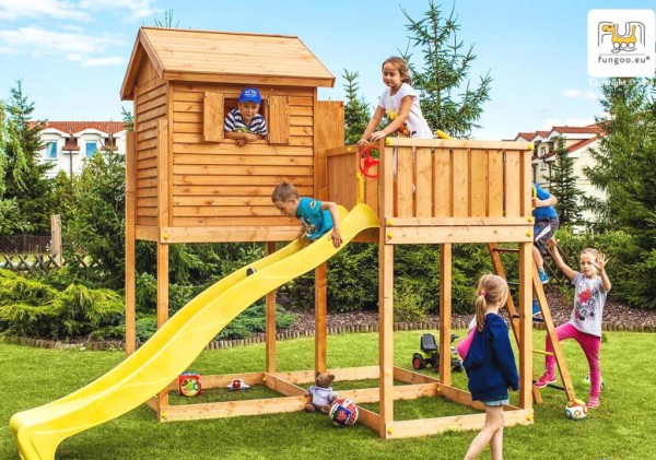 Spielturm mit Rutsche gelb, Leiter, Haus mit Holzdach